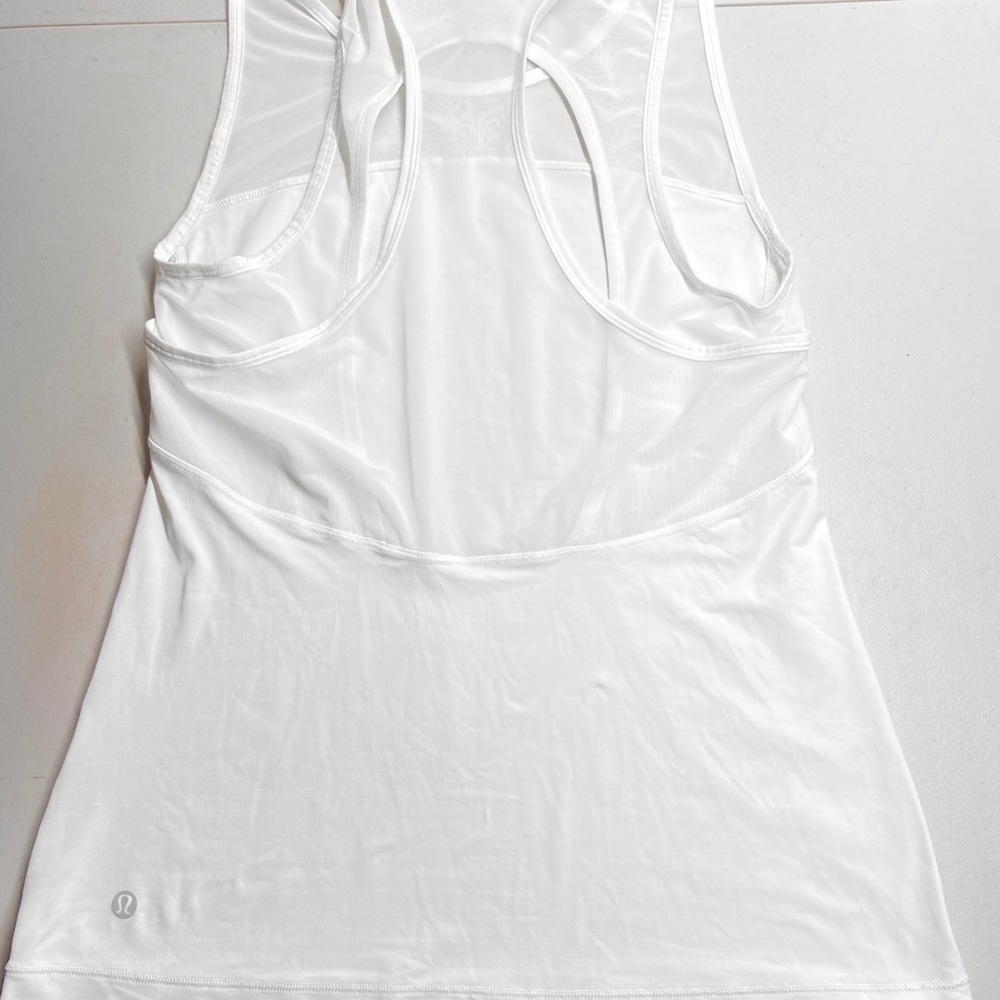 lululemon white size 4 RARE workout tank